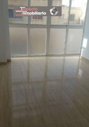 Foto 1 de Venta de piso en Centro - Almería de 1 habitación y 40 m²