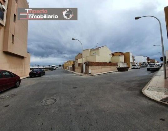 Foto 1 de Pis en venda a Carretera Mojonera – Cortijos de Marín de 2 habitacions amb terrassa i ascensor