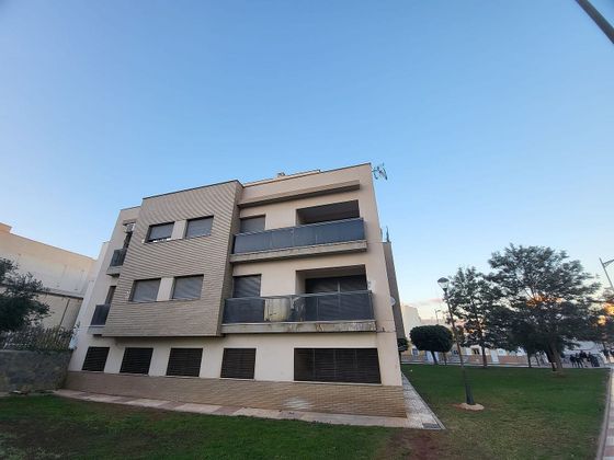 Foto 1 de Pis en venda a Roquetas Centro de 2 habitacions amb terrassa i balcó