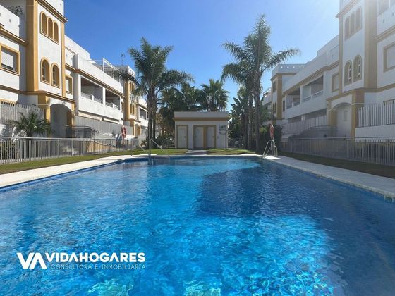 Foto 1 de Pis en venda a Aguadulce - Almadraba - Punta Candor de 3 habitacions amb terrassa i piscina