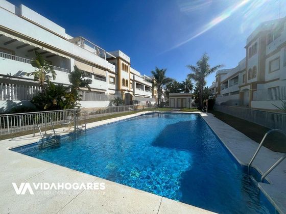 Foto 2 de Pis en venda a Aguadulce - Almadraba - Punta Candor de 3 habitacions amb terrassa i piscina