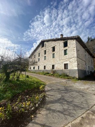 Foto 1 de Casa rural en venda a Ezkio-Itsaso de 3 habitacions amb jardí