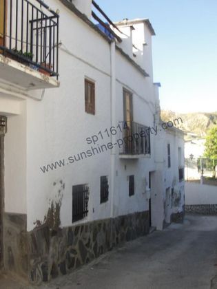Foto 1 de Casa en venda a Cádiar de 3 habitacions amb terrassa i balcó