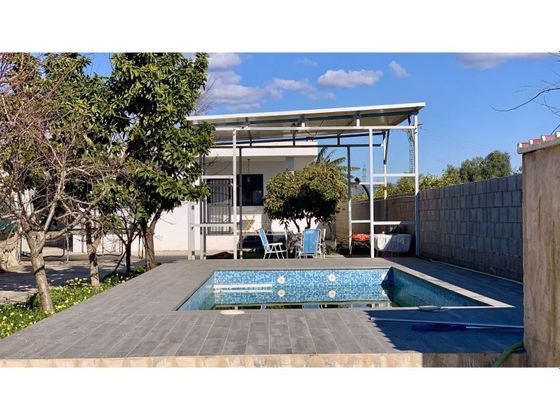 Foto 1 de Venta de chalet en Avda. Alemania - Italia de 2 habitaciones con terraza y piscina