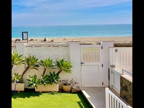 Foto 2 de Casa en venda a Playa de Almazora-Ben Afeli de 4 habitacions amb terrassa i aire acondicionat