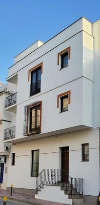 Foto 1 de Casa adossada en venda a Almuñecar de 2 habitacions amb balcó