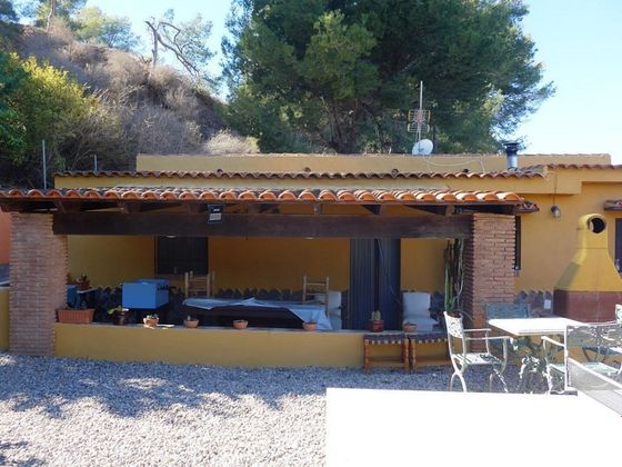 Foto 2 de Venta de casa rural en Torrenueva de 6 habitaciones con terraza y piscina
