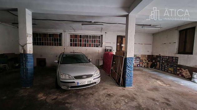 Foto 1 de Garaje en alquiler en Salesas - Labradores de 115 m²