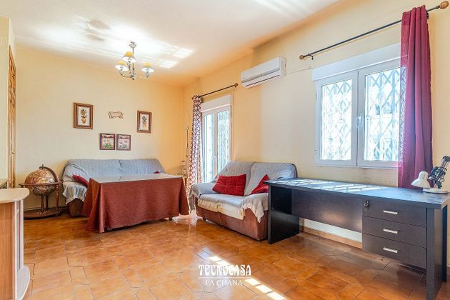 Foto 1 de Piso en alquiler en Angustias - Chana - Encina de 2 habitaciones con muebles y balcón