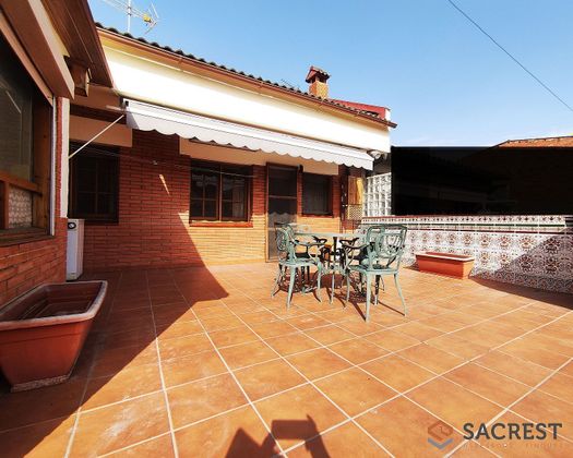 Foto 1 de Casa rural en venda a Can Borrell - La Plana de Lledó de 4 habitacions amb terrassa i garatge