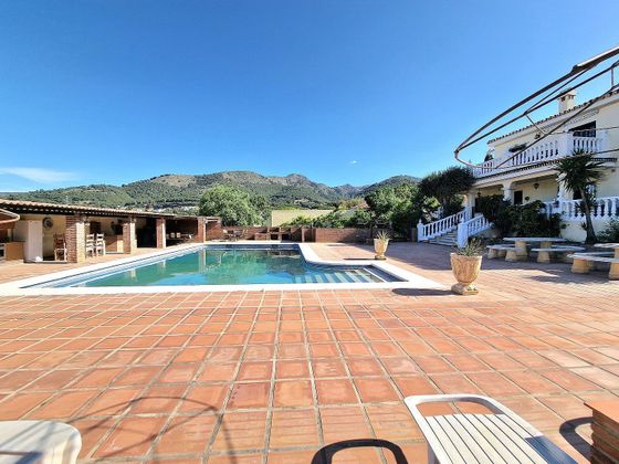 Foto 2 de Chalet en venta en Pinos de Alhaurín - Periferia de 8 habitaciones con terraza y piscina