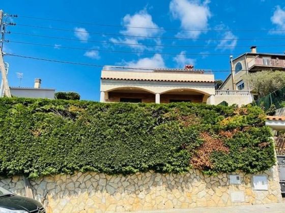 Foto 2 de Xalet en venda a Mas Mora - Sant Daniel de 5 habitacions amb terrassa i piscina