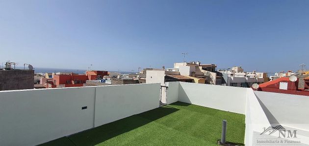 Foto 1 de Pis en venda a Playa de San Juan de 1 habitació amb terrassa i balcó