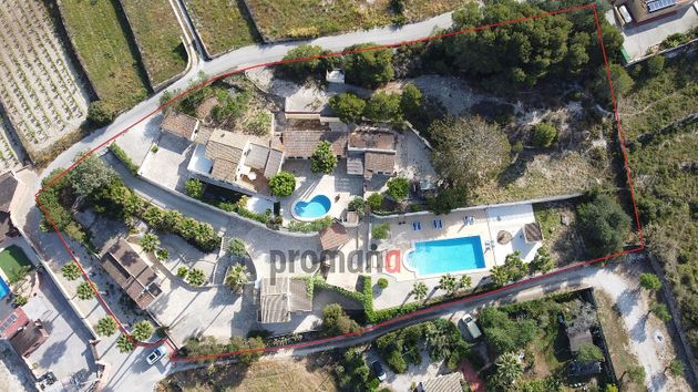 Foto 2 de Casa rural en venta en calle Del Pino de 10 habitaciones con terraza y piscina