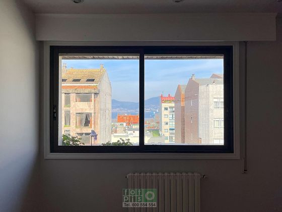 Foto 2 de Piso en alquiler en calle Rosalía Castro de 4 habitaciones con terraza y garaje