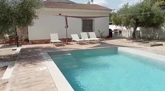 Foto 2 de Xalet en venda a Les Tres Cales de 2 habitacions amb terrassa i piscina