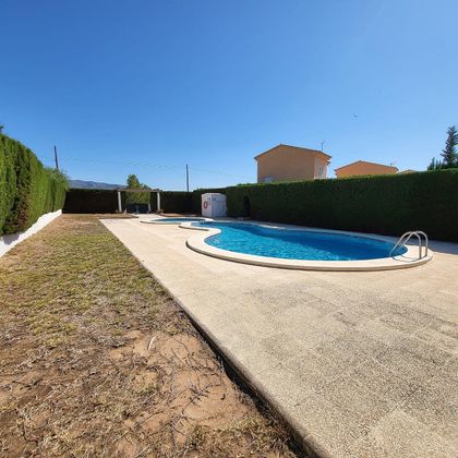 Foto 2 de Xalet en venda a Les Tres Cales de 3 habitacions amb terrassa i piscina