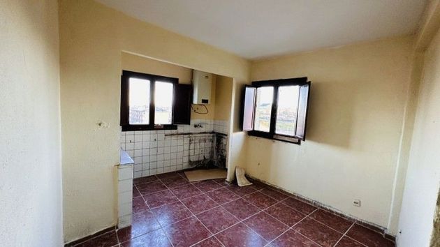 Foto 1 de Venta de piso en avenida De Asturias de 3 habitaciones y 67 m²