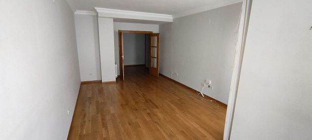 Foto 2 de Piso en alquiler en Villacerrada - Centro de 4 habitaciones con garaje y muebles