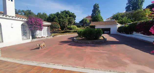 Foto 2 de Casa en venda a La Granja-La Colina-Los Pastores de 5 habitacions amb terrassa i piscina