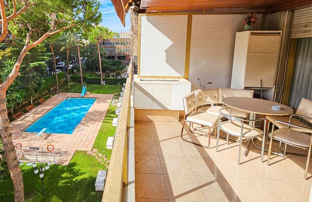 Foto 1 de Piso en venta en Pedralbes de 5 habitaciones con terraza y piscina