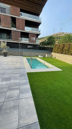 Foto 2 de Pis en venda a Finestrelles de 4 habitacions amb terrassa i piscina