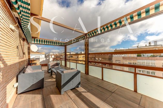 Foto 2 de Àtic en venda a Arapiles de 2 habitacions amb terrassa i balcó