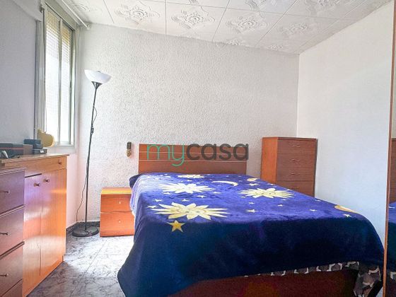 Foto 2 de Àtic en venda a Artigas - Llefià de 2 habitacions amb terrassa i aire acondicionat