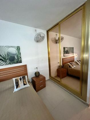 Foto 2 de Pis en lloguer a calle Tarragona de 2 habitacions amb terrassa i mobles