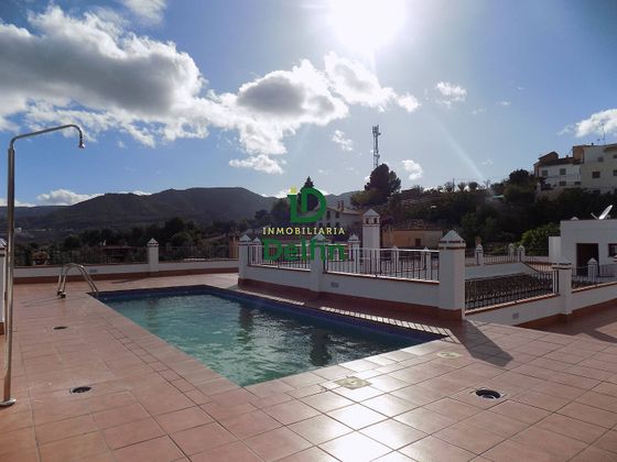 Foto 1 de Piso en venta en Dúrcal de 2 habitaciones con terraza y piscina