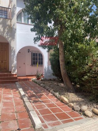 Foto 1 de Casa adossada en venda a Las Ventanicas - La Paratá de 2 habitacions amb terrassa i piscina