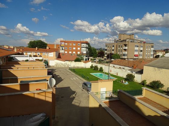 Foto 1 de Venta de ático en Venta de Baños de 2 habitaciones con terraza y piscina