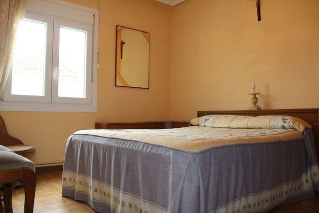 Foto 1 de Pis en venda a Ave María de 3 habitacions amb terrassa i calefacció