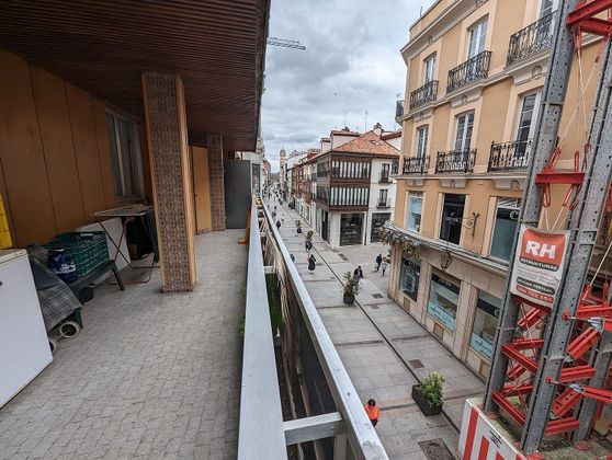 Foto 1 de Pis en venda a Centro - Palencia de 5 habitacions amb terrassa i aire acondicionat