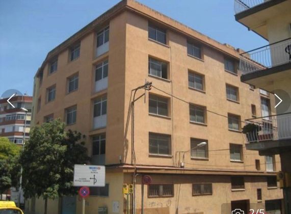 Foto 2 de Edifici en venda a calle Tarragona de 1983 m²
