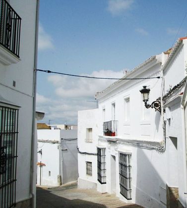 Foto 1 de Piso en venta en Medina-Sidonia de 2 habitaciones con balcón