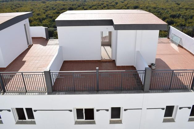 Foto 1 de Venta de casa en Almuñecar de 2 habitaciones con terraza y garaje