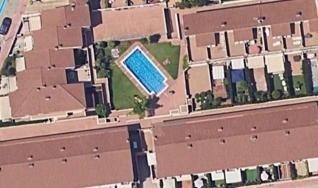 Foto 1 de Venta de casa en Bonavista de 4 habitaciones con terraza y piscina
