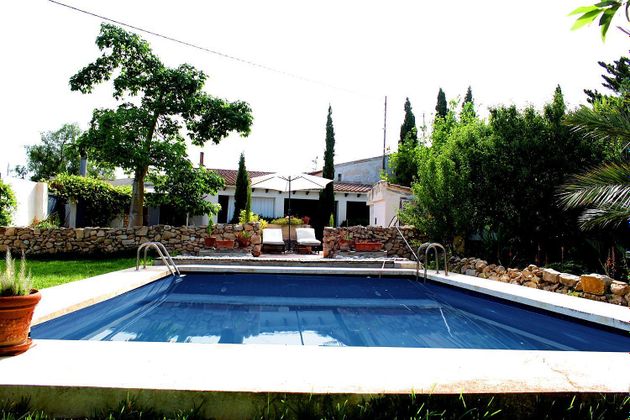 Foto 1 de Chalet en venta en calle La Serreta de 6 habitaciones con terraza y piscina