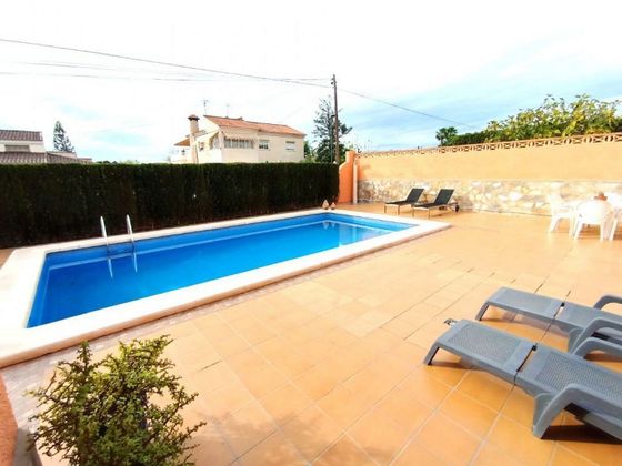 Foto 1 de Venta de chalet en Villamontes-Boqueres de 5 habitaciones con terraza y piscina