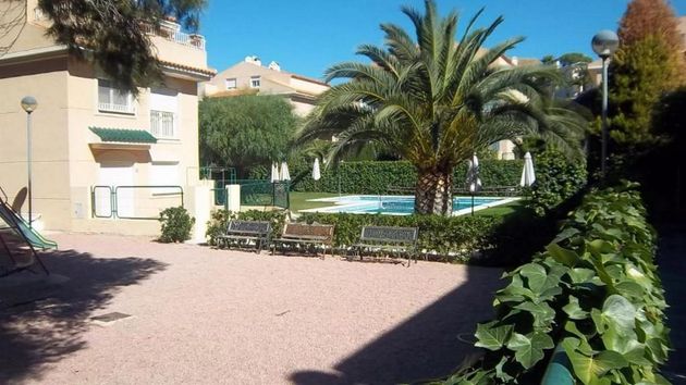 Foto 1 de Chalet en venta en Petrer de 3 habitaciones con terraza y piscina