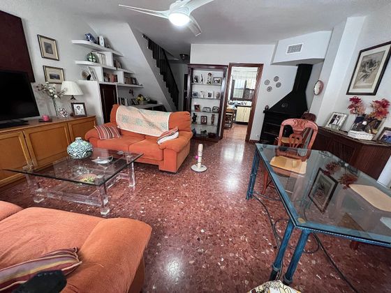 Foto 1 de Casa adosada en venta en Ollerías - San Cayetano de 4 habitaciones con terraza y garaje