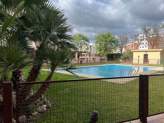 Foto 1 de Piso en alquiler en calle Escriba Lubna de 3 habitaciones con terraza y piscina