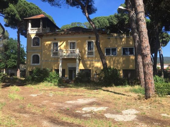 Foto 1 de Venta de casa en Sant Fost de Campsentelles de 10 habitaciones con garaje y jardín