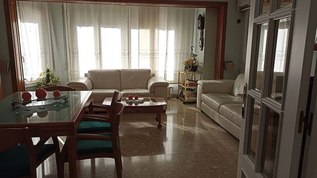 Foto 2 de Casa en venta en Marianao de 5 habitaciones con terraza y garaje