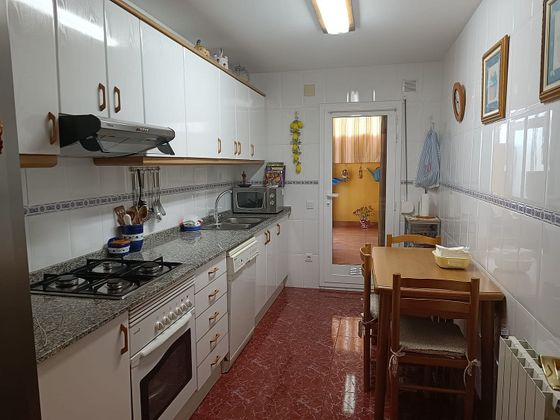 Foto 1 de Pis en venda a Can Clos - Avda. Catalunya de 4 habitacions amb terrassa i garatge