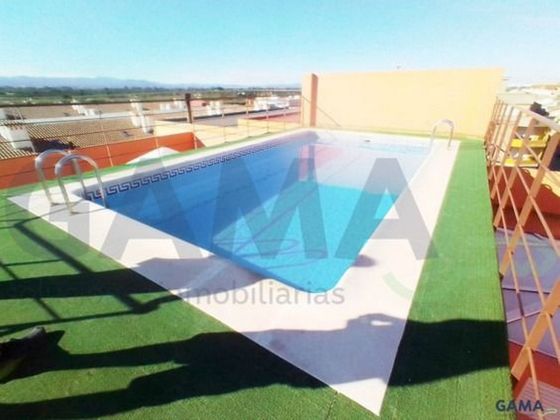 Foto 2 de Piso en venta en Carcaixent de 3 habitaciones con terraza y piscina