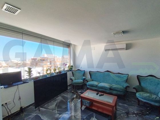 Foto 2 de Ático en venta en Las Islas de 3 habitaciones con terraza y aire acondicionado
