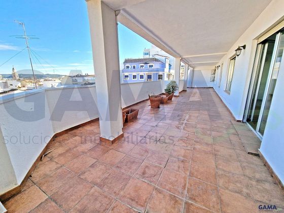 Foto 1 de Àtic en venda a Ayuntamiento - Centro de 3 habitacions amb terrassa i aire acondicionat