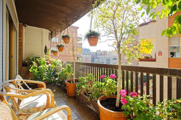 Foto 1 de Piso en venta en calle De la Nena Casas de 5 habitaciones con terraza y garaje